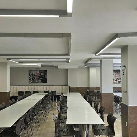 Hostel Residencia Alfil Malaga Exterior photo